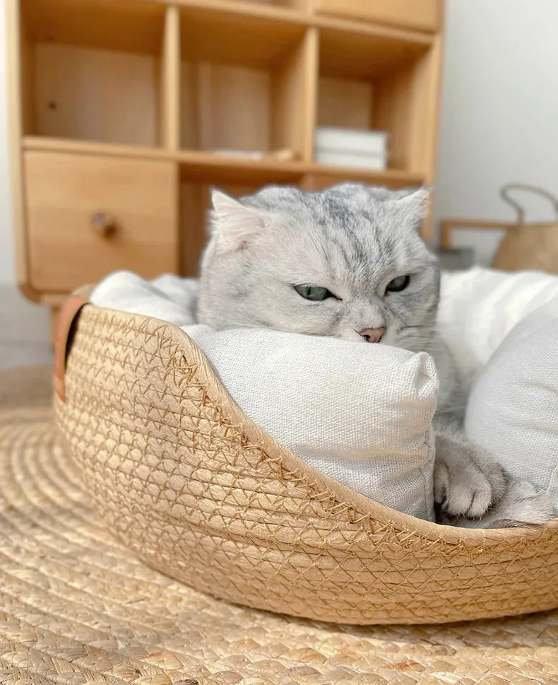 Handmade Bamboo Weaving Pet Bed for Cats