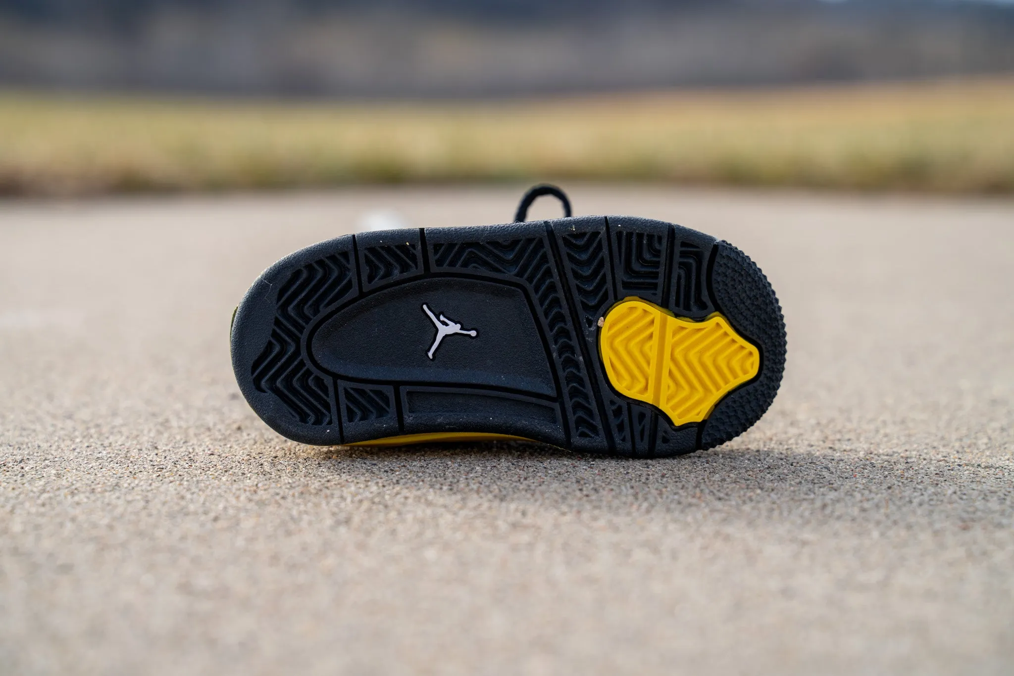 Jordan 4 Retro [TOUR YELLOW] Standing Sneaker Putter Cover