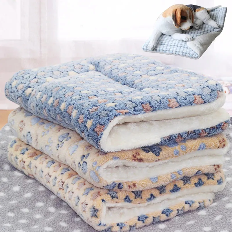 Luxurious Flannel Pet Bed for Dogs and Cats - Soft, Warm, and Cozy